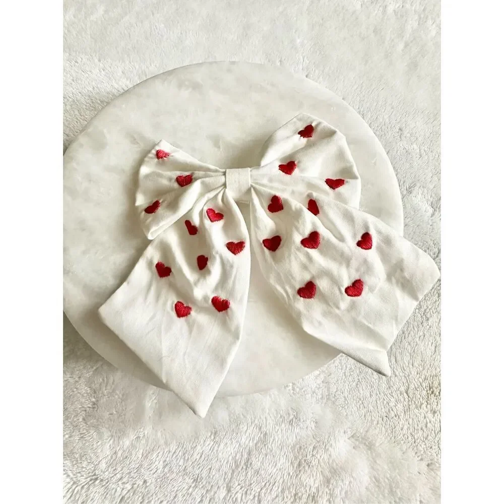 Valentines White bow with red bows